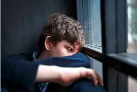 چرا نوجوانان به جای خانواده، به دوستان مجازی اعتماد می‌کنند؟