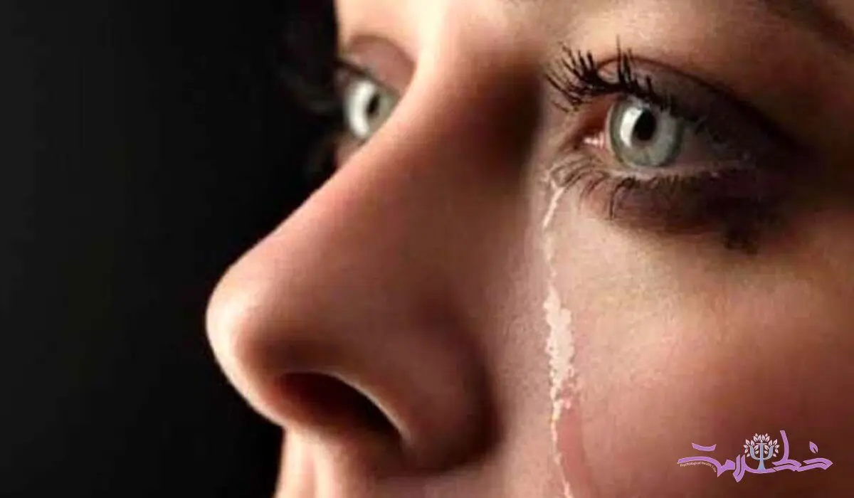 روانشناسی گریه/ چگونه گریه کردن به سلامت روان زنان کمک می‌کند؟