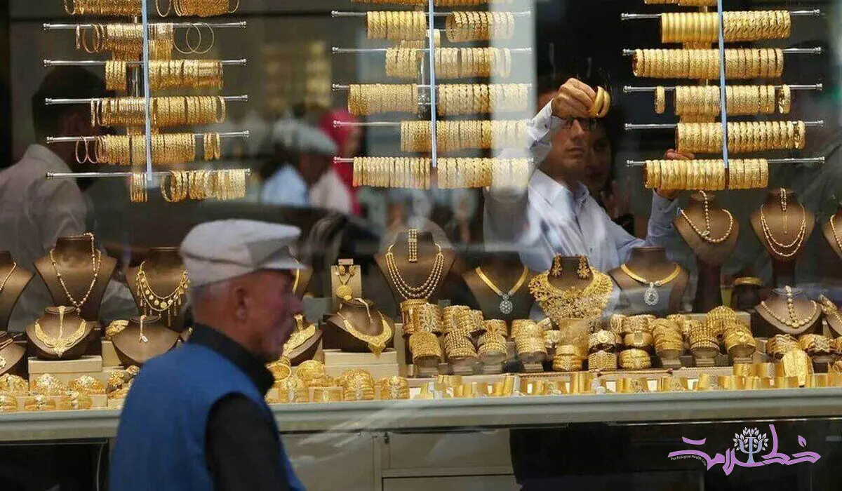 قیمت طلای ۱۸ عیار امروز ۲۷ مهر ۱۴۰۵/ چرا وقتی طلا بالا می رود، احساس می کنیم از زندگی عقب مانده ایم؟