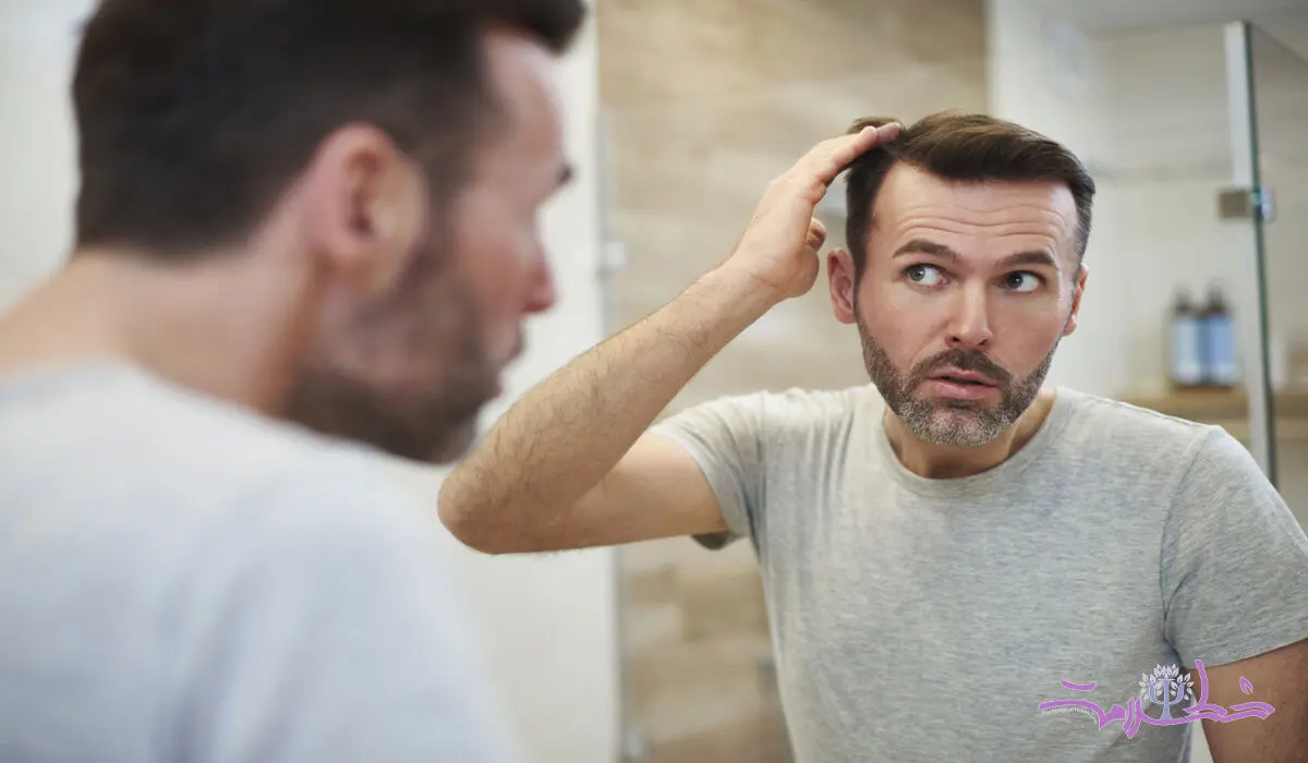 ریزش مو زیر دوش و در حمام چقدر طبیعی است؟