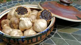 خواص شگفت‌انگیز سیر سیاه برای تقویت میل جنسی مردان