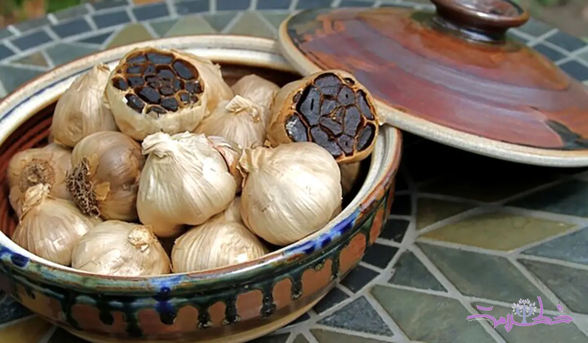 خواص شگفت‌انگیز سیر سیاه برای تقویت میل جنسی مردان